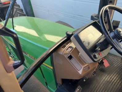 John Deere 6800