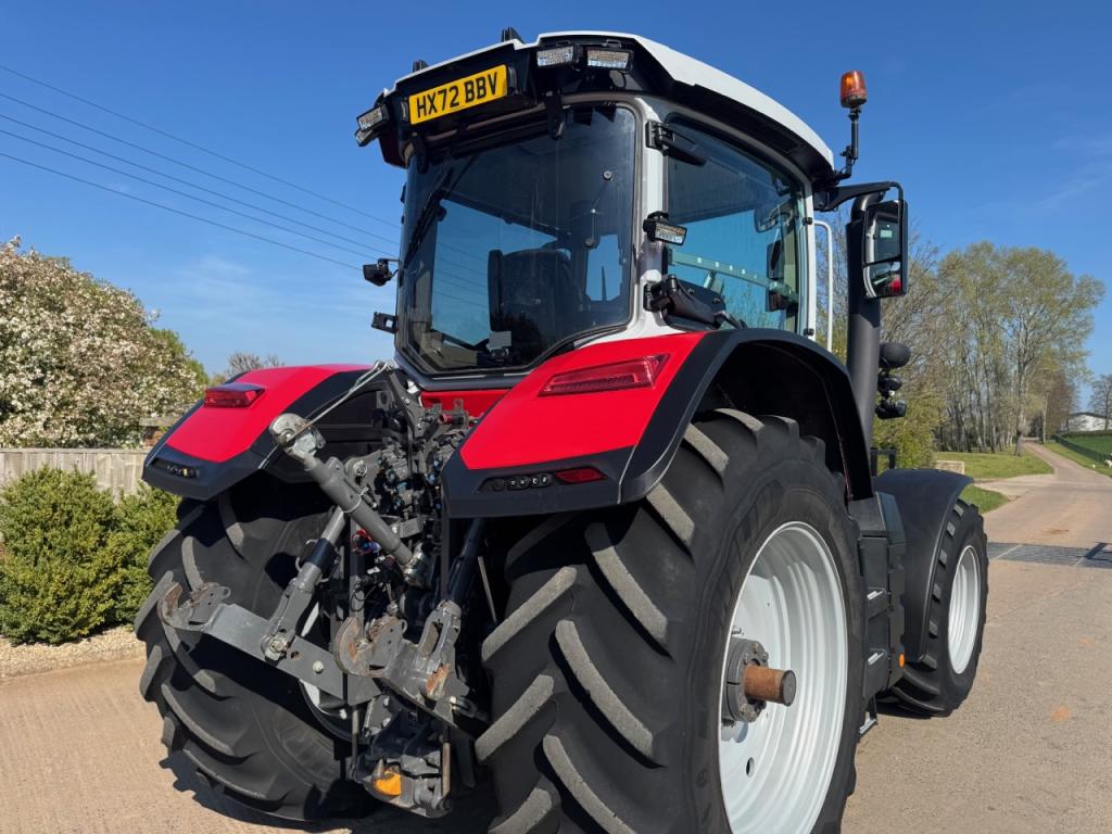 Massey Ferguson 8S.265 Exclusive