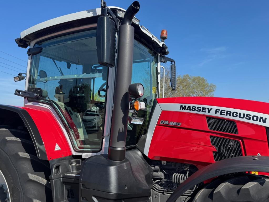 Massey Ferguson 8S.265 Exclusive