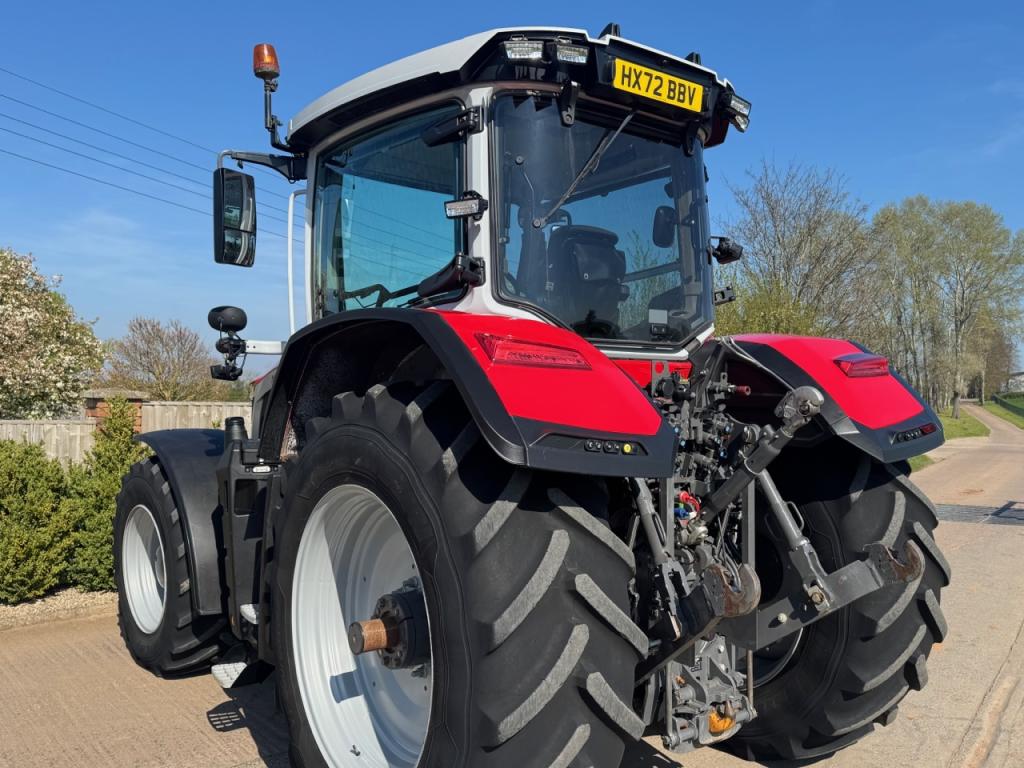 Massey Ferguson 8S.265 Exclusive