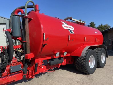 Redrock 3500 gallon tanker