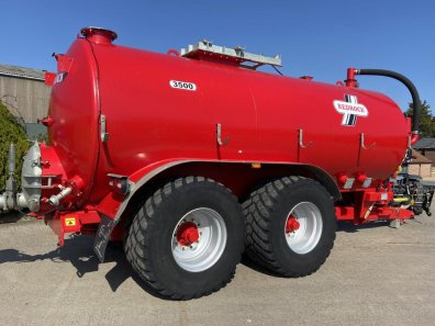 Redrock 3500 gallon tanker
