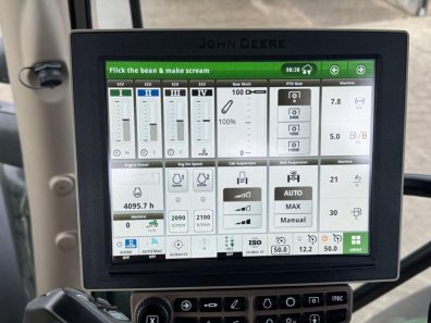 John Deere 6215R