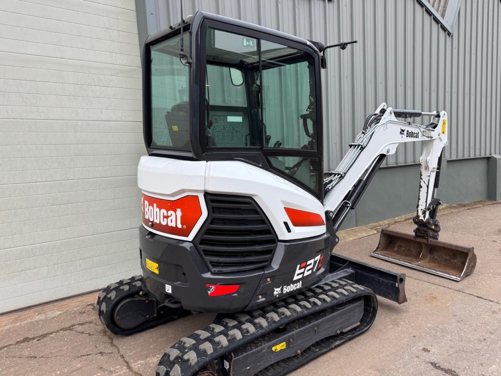 Bobcat E27Z digger