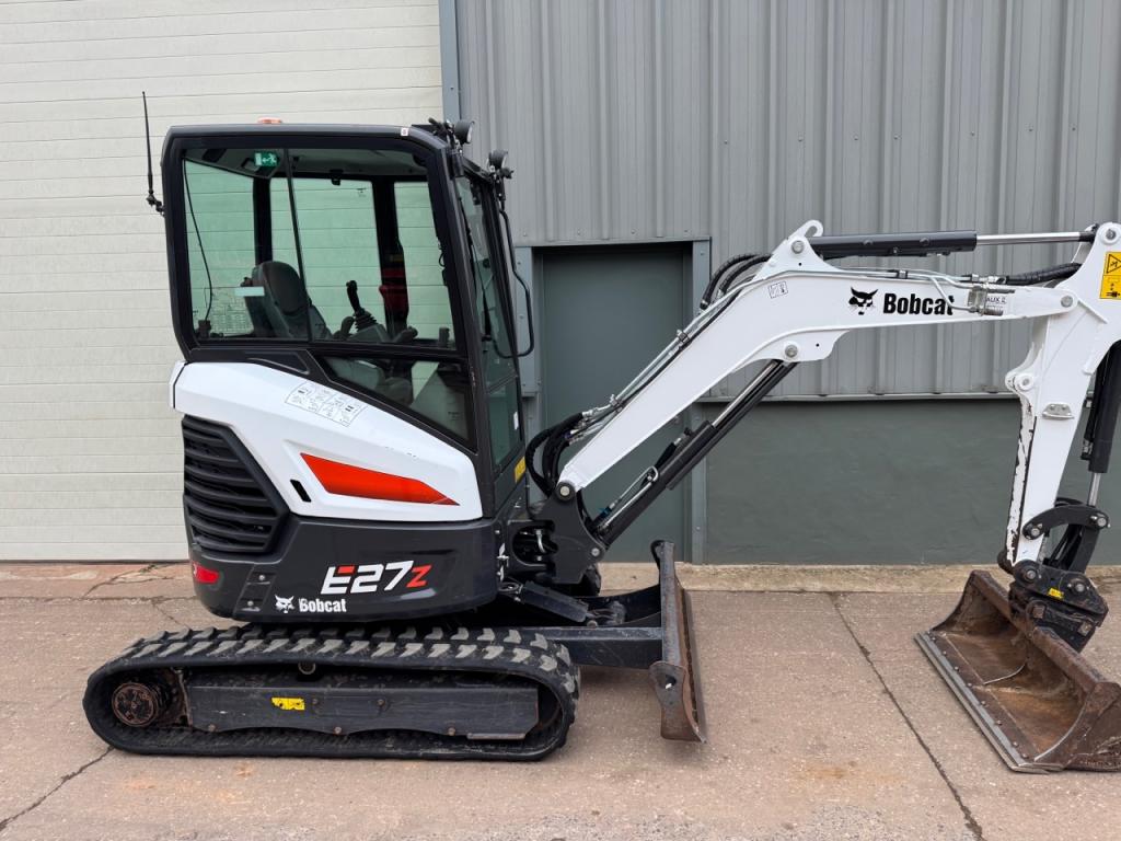 Bobcat E27Z digger