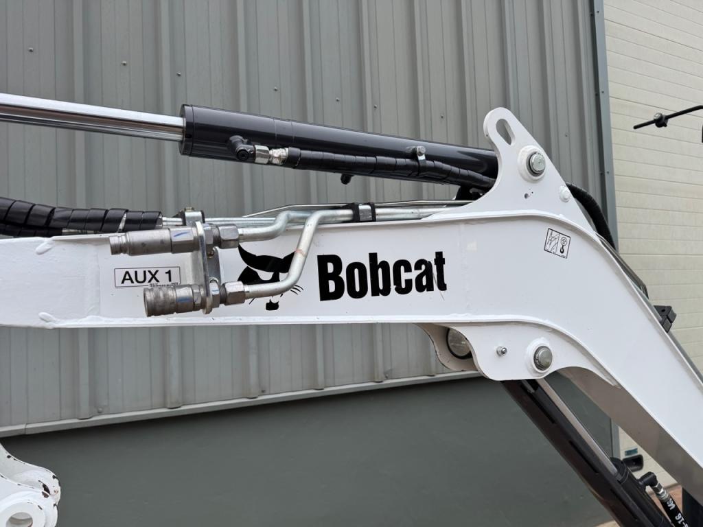Bobcat E27Z digger