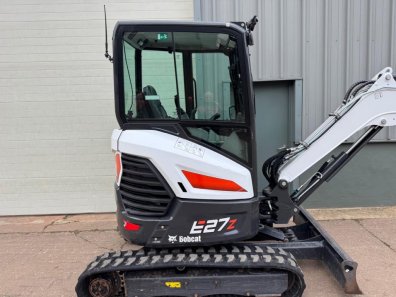 Bobcat E27Z digger