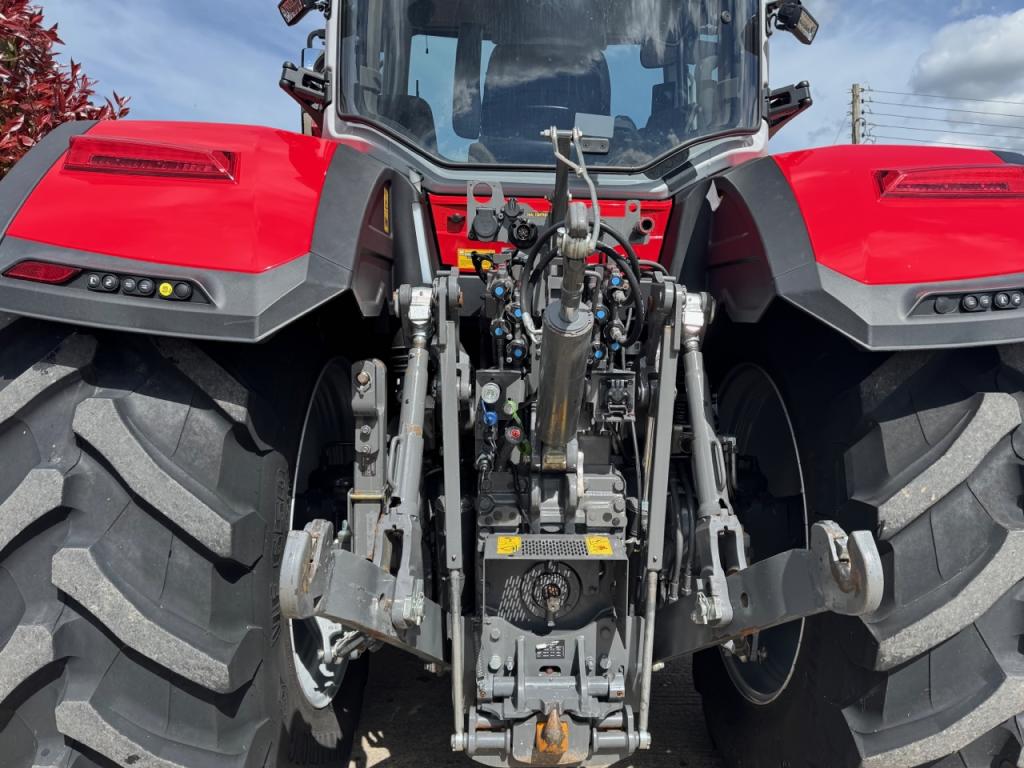 Massey Ferguson 8S.265 Exclusive
