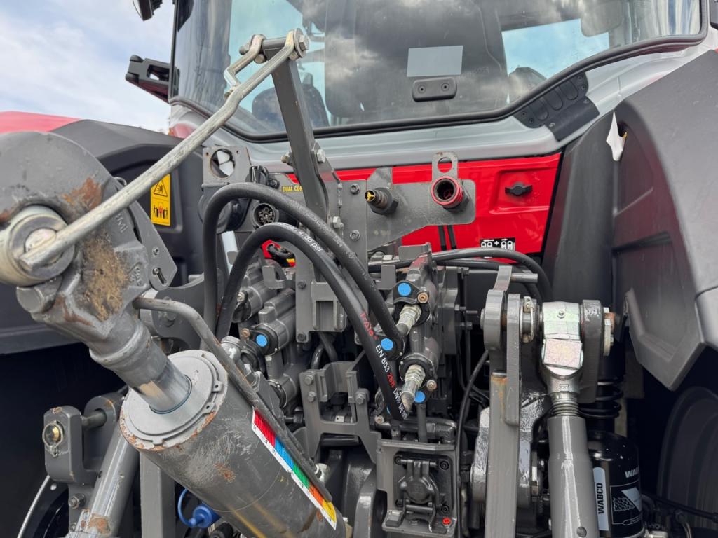 Massey Ferguson 8S.265 Exclusive