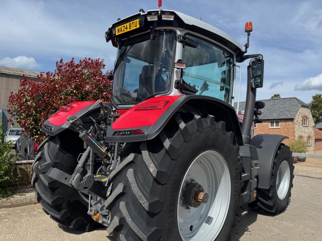 Massey Ferguson 8S.265 Exclusive