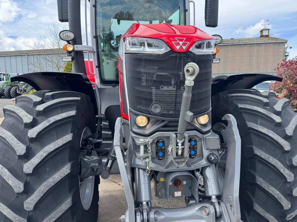 Massey Ferguson 8S.265 Exclusive
