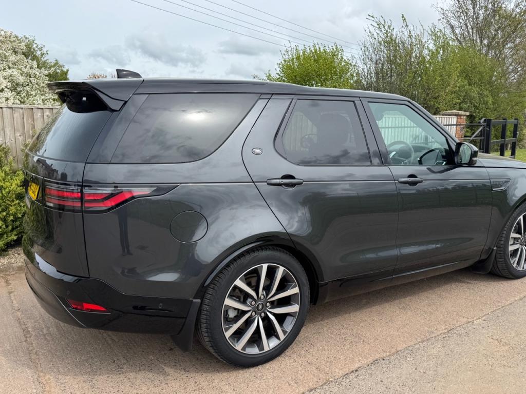 Land Rover Discovery SE R-Dynamic D300