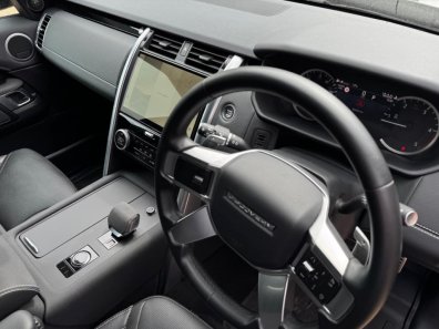 Land Rover Discovery SE R-Dynamic D300