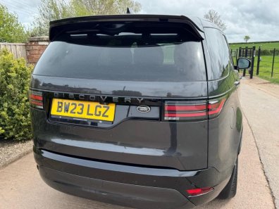 Land Rover Discovery SE R-Dynamic D300