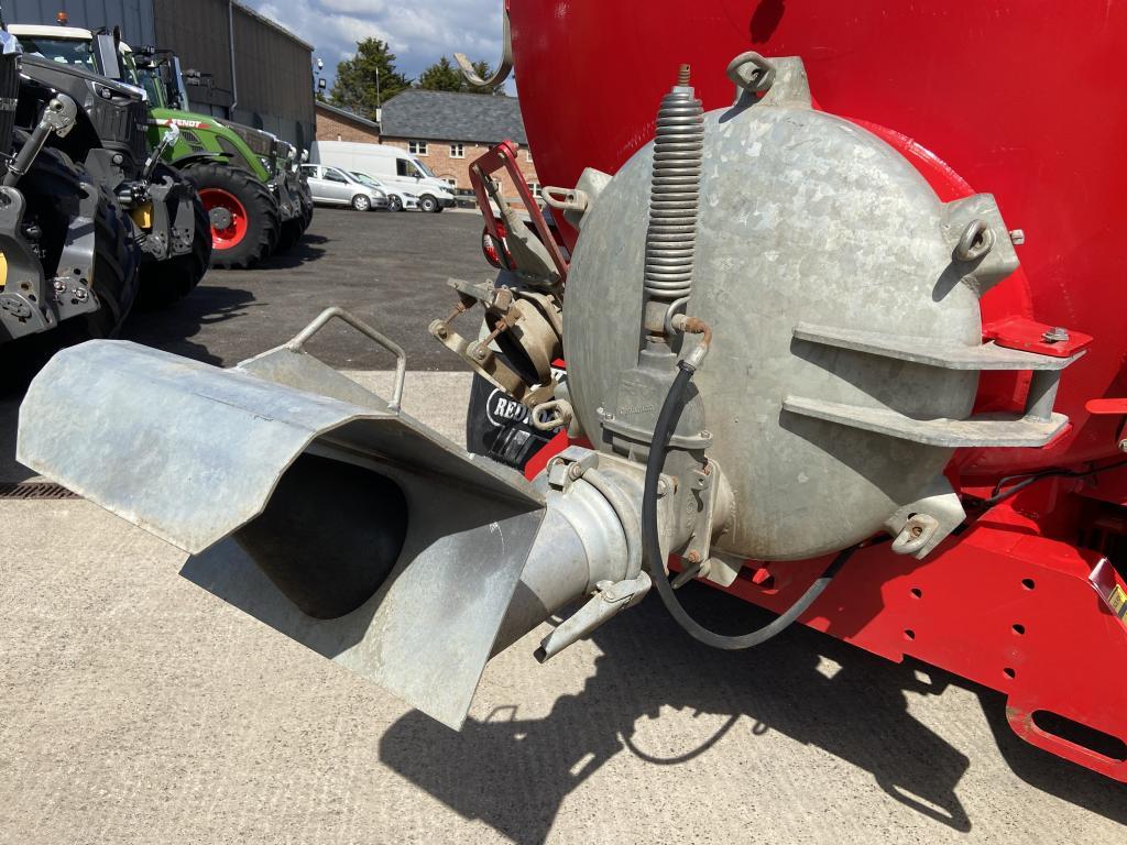 Redrock 3500 gallon tanker