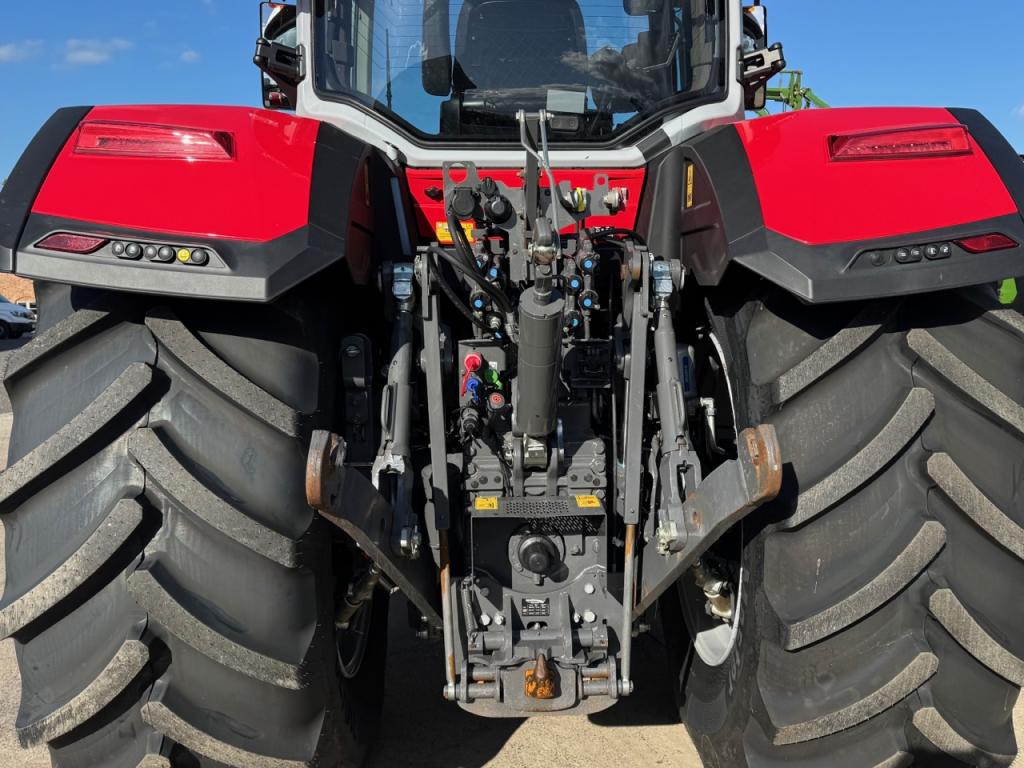 Massey Ferguson 8S.245 Exclusive
