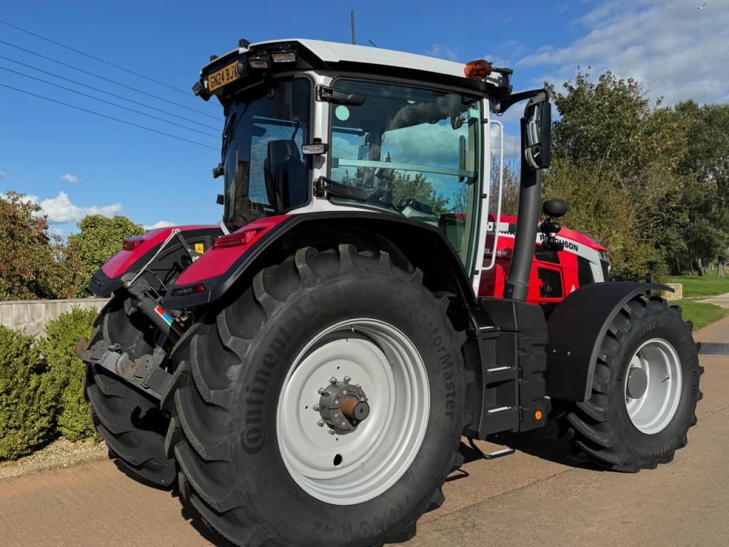 Massey Ferguson 8S.245 Exclusive