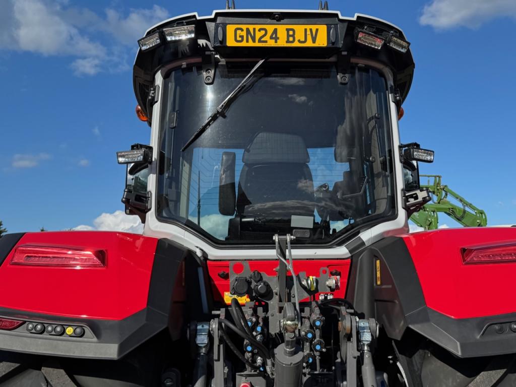 Massey Ferguson 8S.245 Exclusive