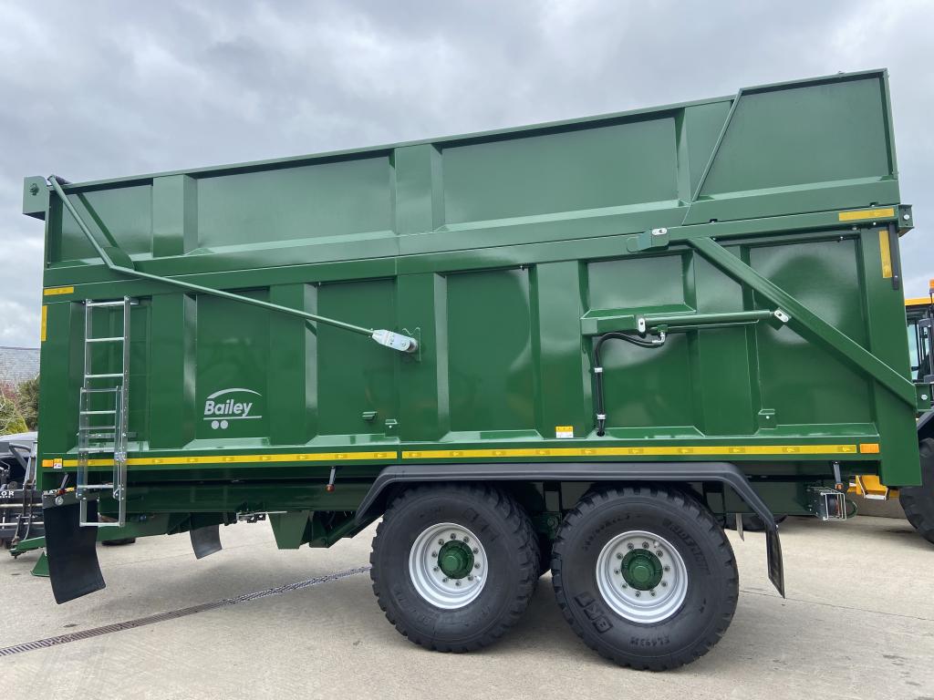 Bailey 16 ton TB silage trailer