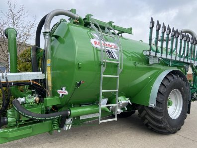 Redrock 3000 Gallon tanker