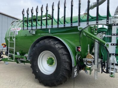 Redrock 3000 Gallon tanker