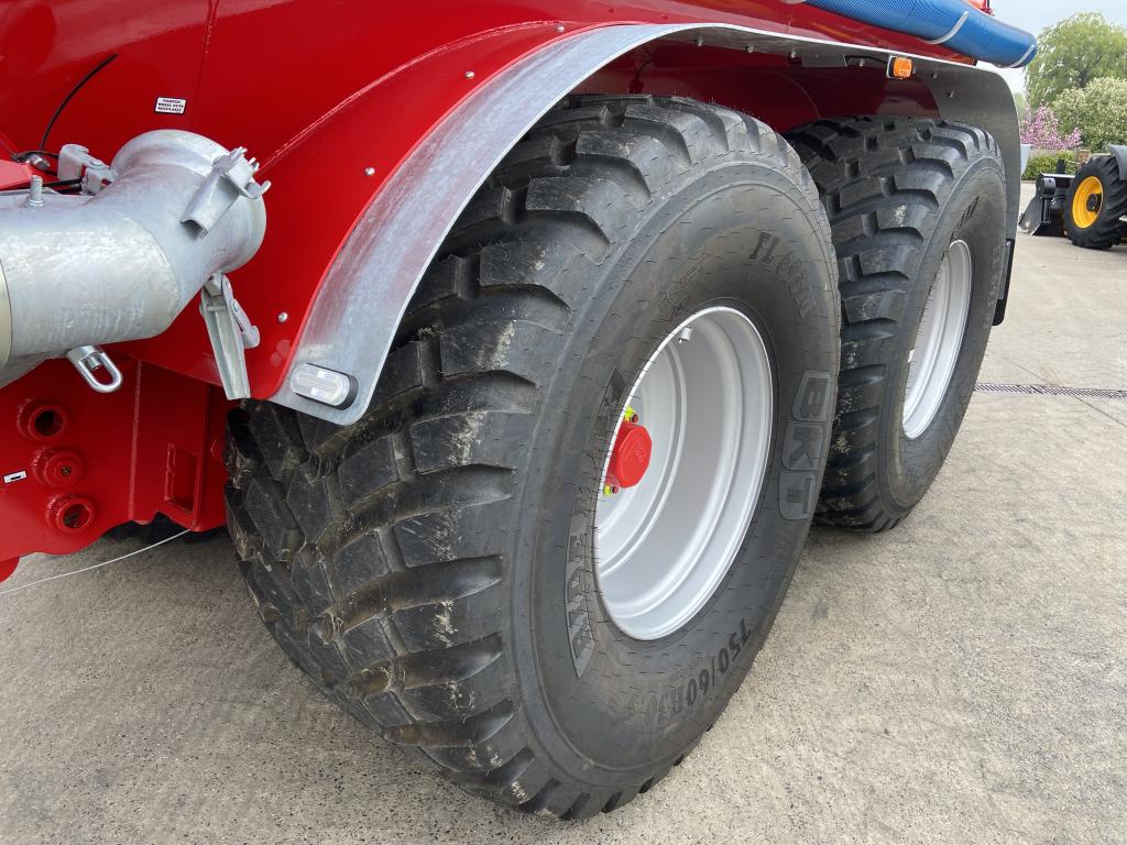 Redrock 3500 Gallon tanker