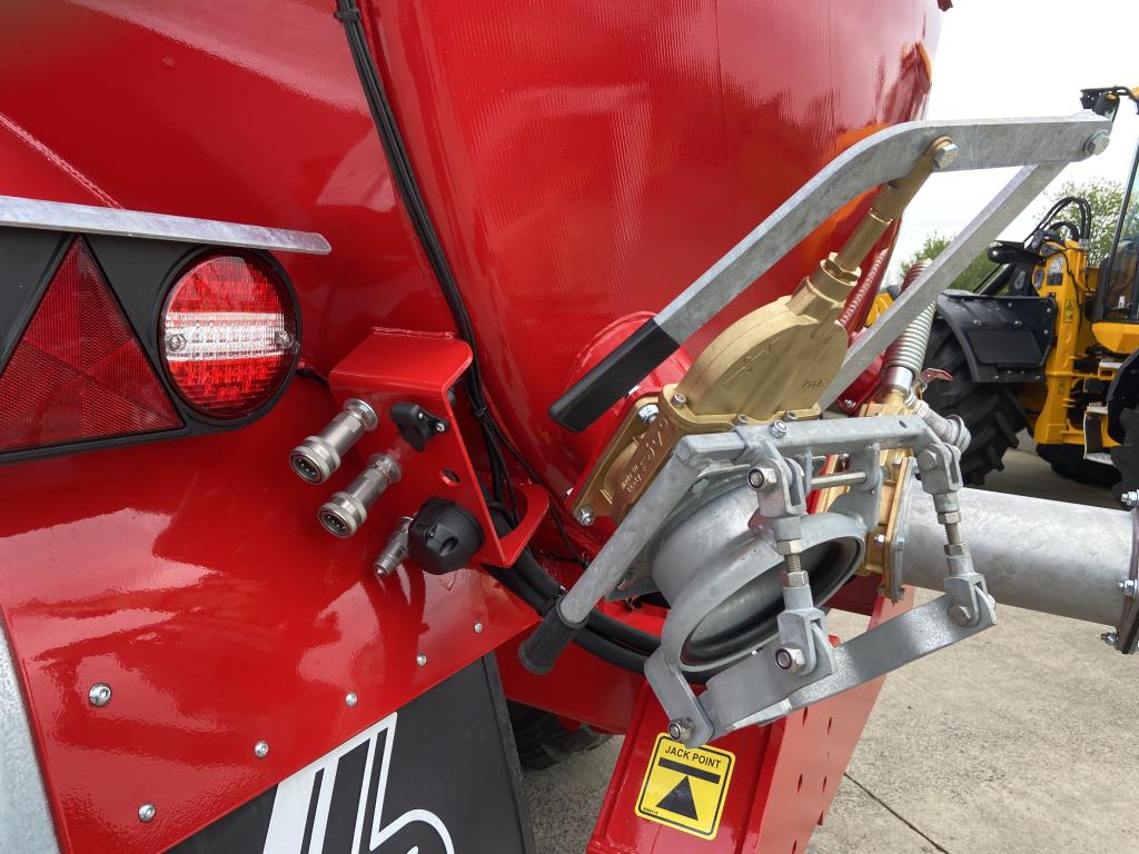 Redrock 3500 Gallon tanker