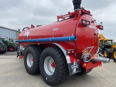 Redrock 3500 Gallon tanker