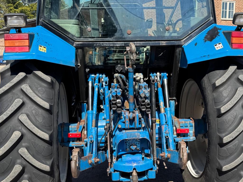 Ford 8240 SLE