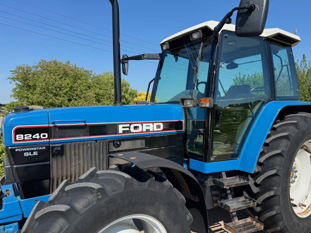 Ford 8240 SLE