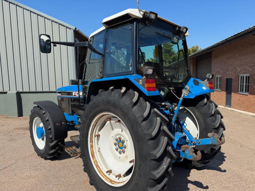 Ford 8240 SLE