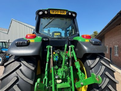 John Deere 6195M