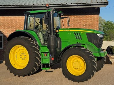 John Deere 6195M
