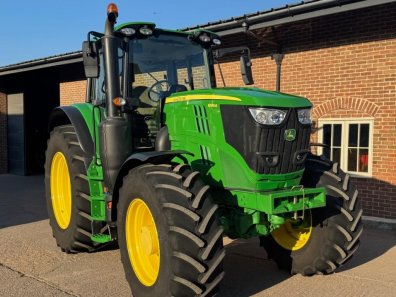 John Deere 6195M