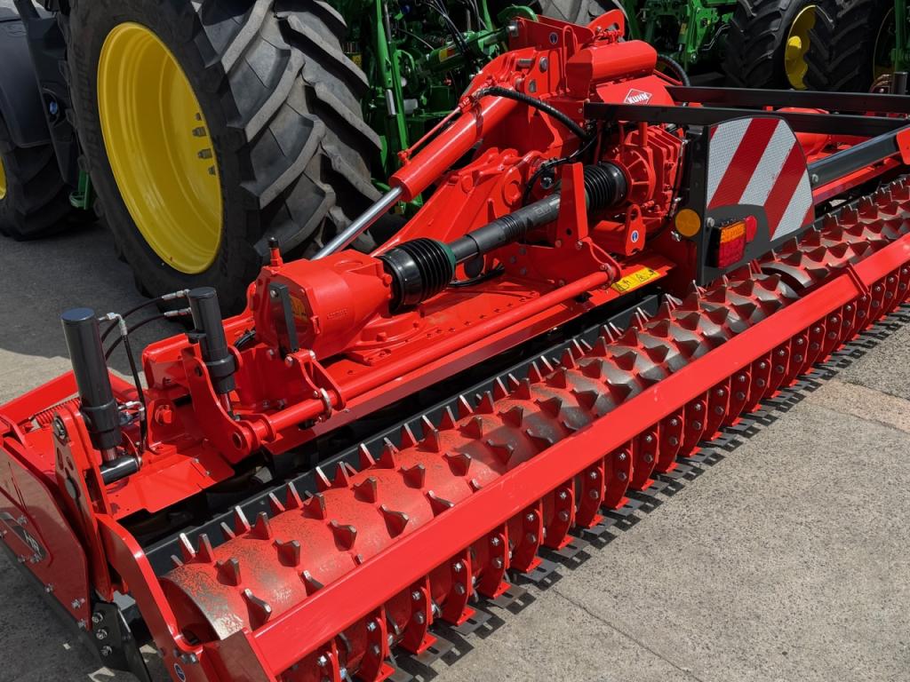 Kuhn HR 5030R 5 Metre power harrow