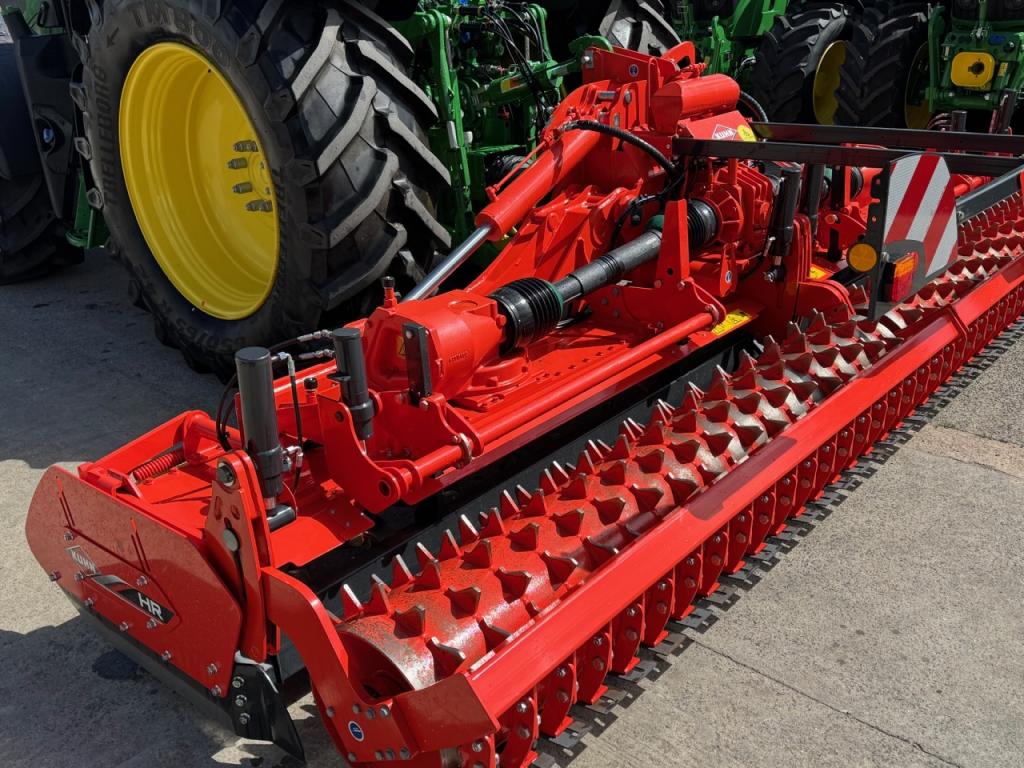 Kuhn HR 5030R 5 Metre power harrow