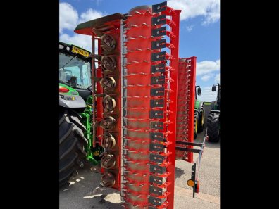 Kuhn HR 5030R 5 Metre power harrow
