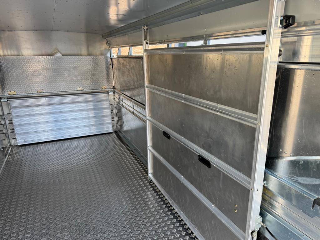 Ifor Williams TA510 14ft livestock trailer