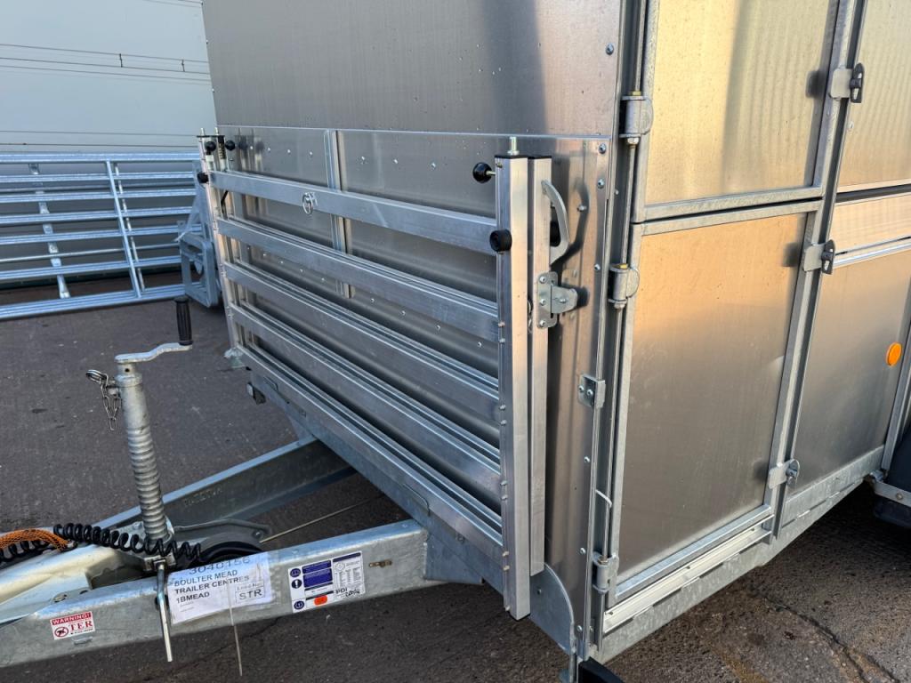 Ifor Williams TA510 14ft livestock trailer