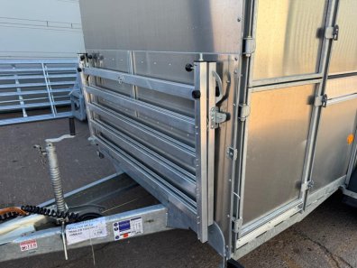 Ifor Williams TA510 14ft livestock trailer