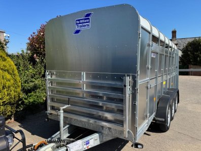 Ifor Williams TA510 14ft livestock trailer