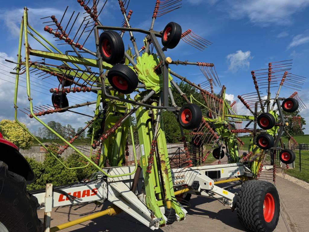 Claas Liner 3500 4 rotor rake