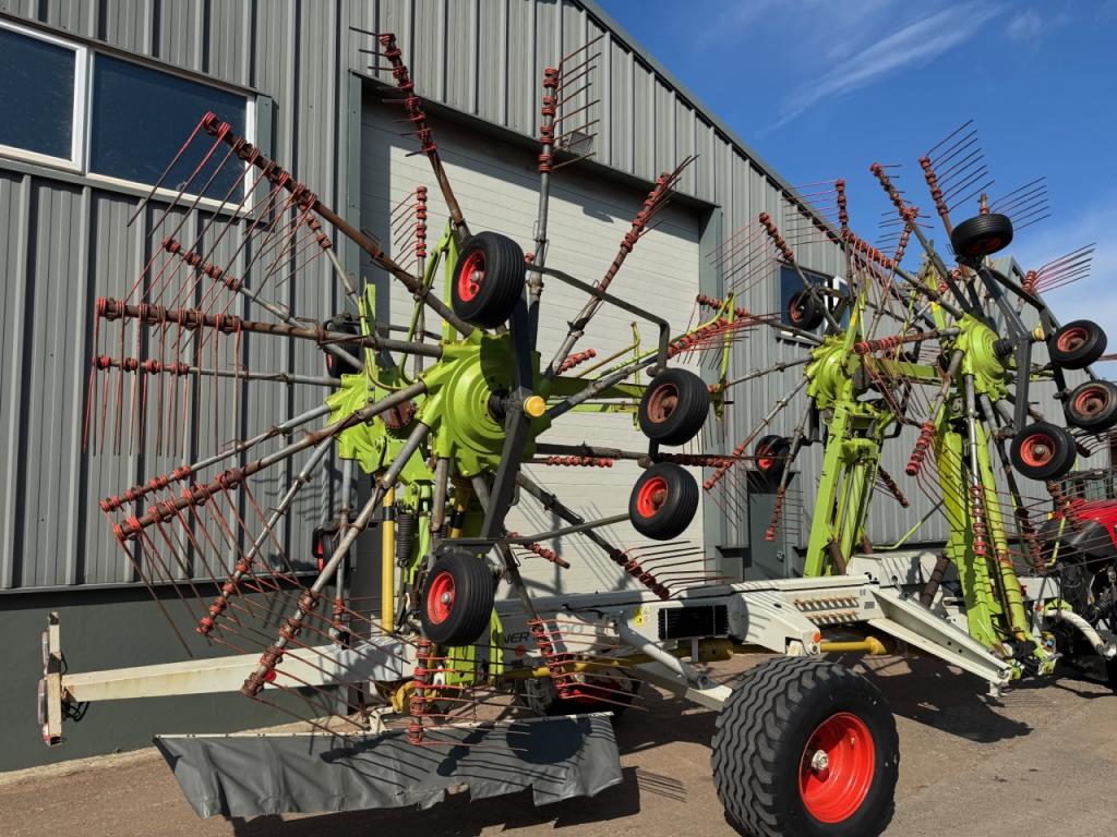 Claas Liner 3500 4 rotor rake