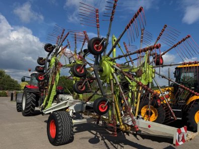 Claas Liner 3500 4 rotor rake
