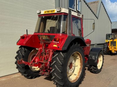 International 956XL
