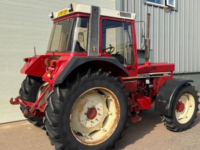 International 956XL