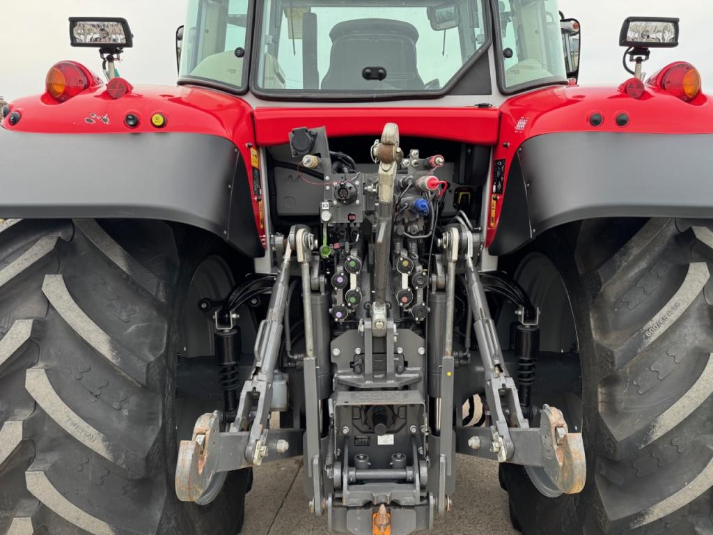 Massey Ferguson 6S.145 Effiecent