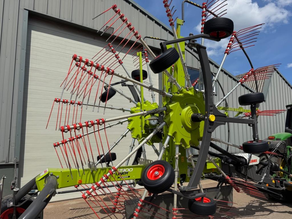 Claas 2900 Business twin rotor rake