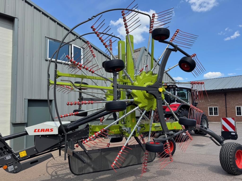 Claas 2900 Business twin rotor rake