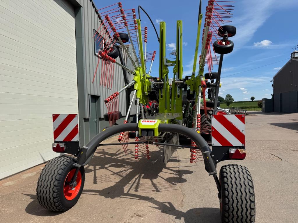 Claas 2900 Business twin rotor rake